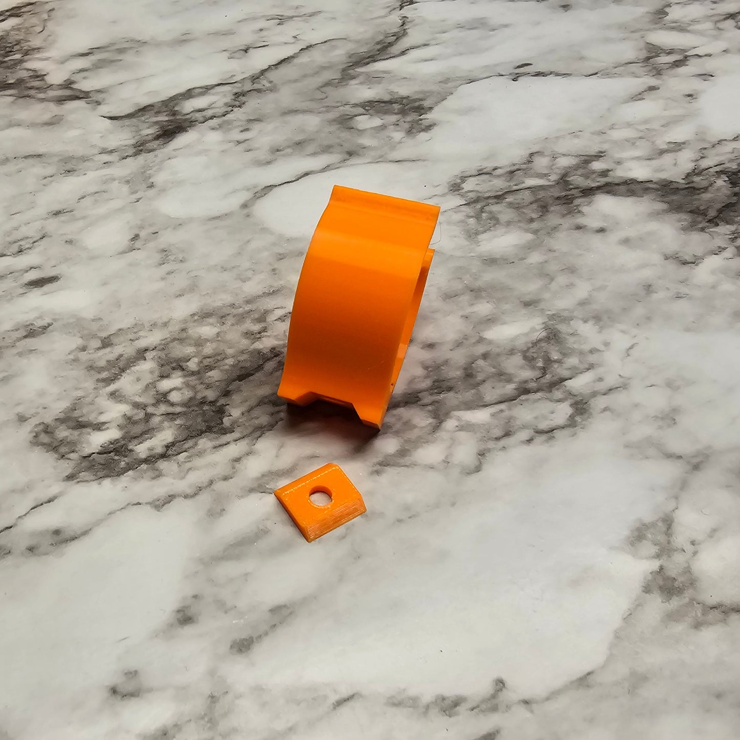 Side photo of the can clip and tab