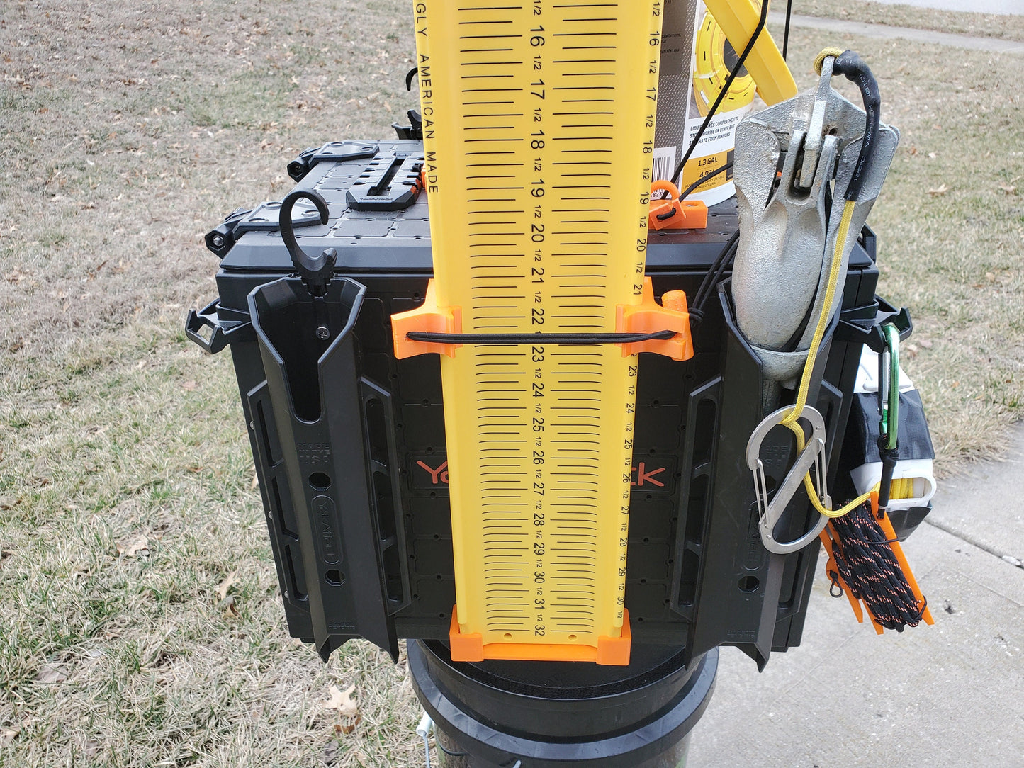 close up of ketch board mounted in clamp