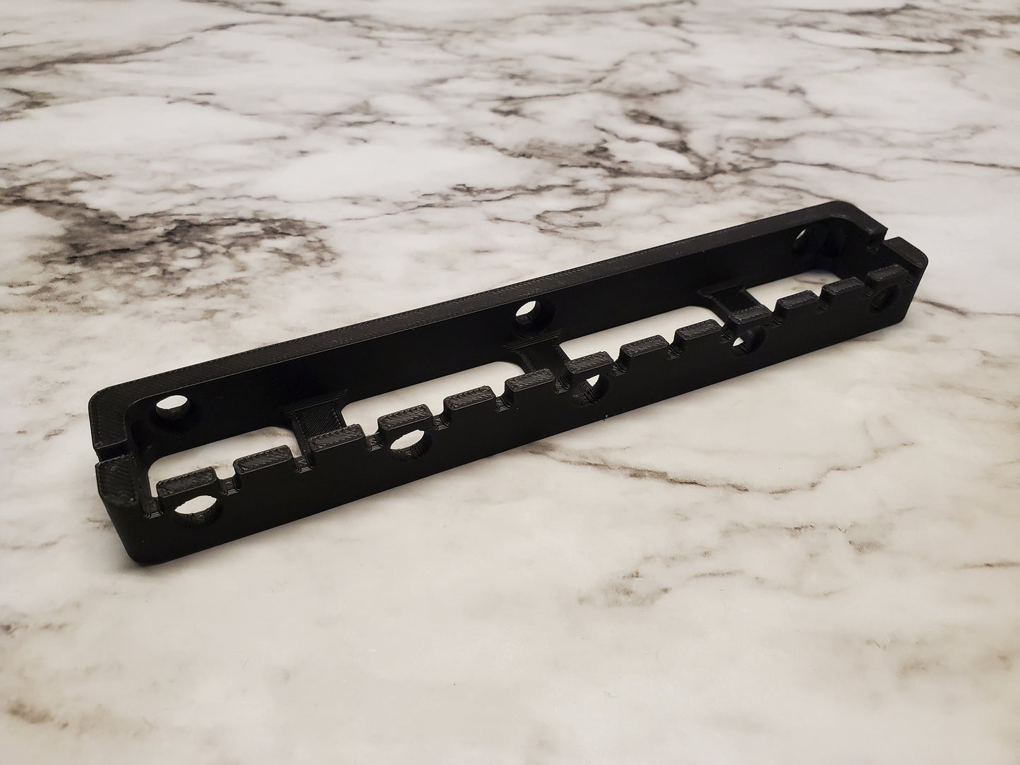 photo of the medium lure hanger in black