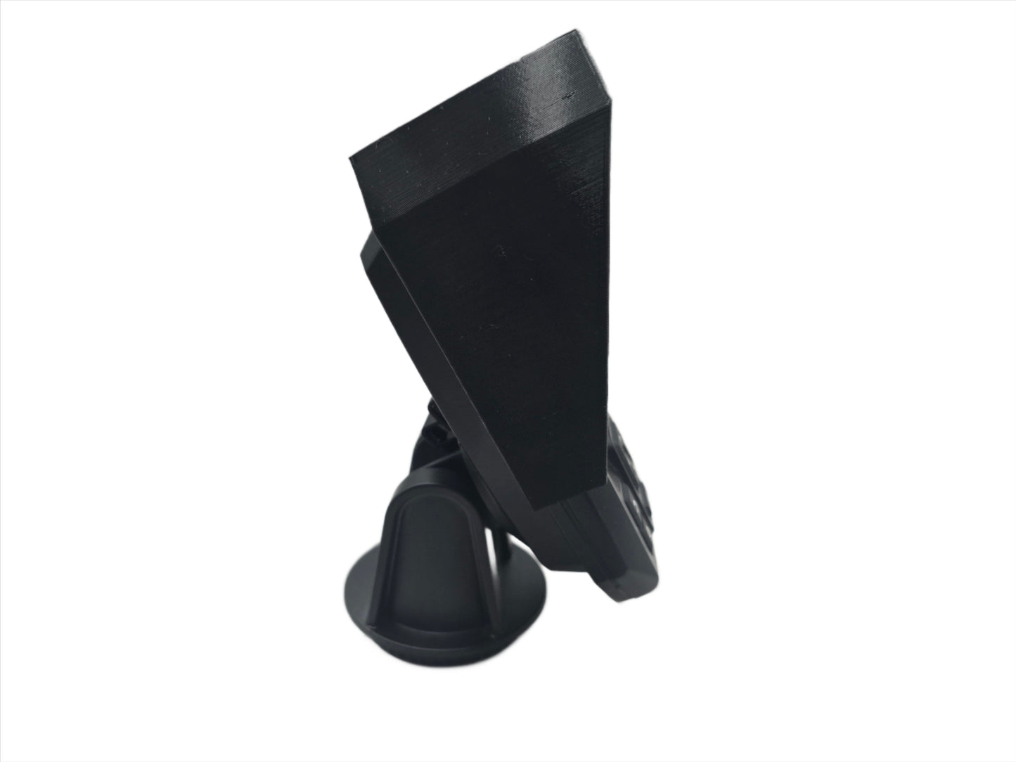 Side view photo of sunshade on striker 4