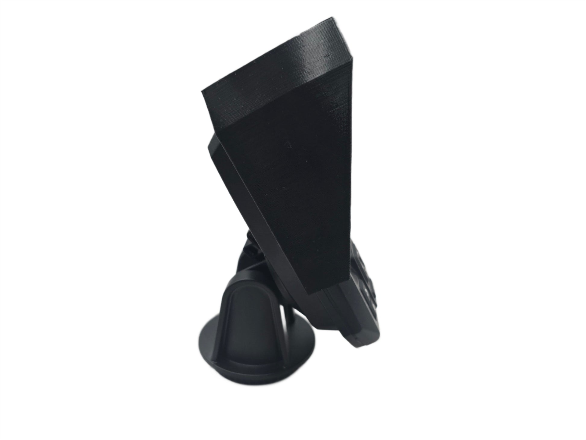 Side view photo of sunshade on striker 4