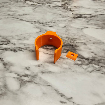 Photo of a can clip and tab