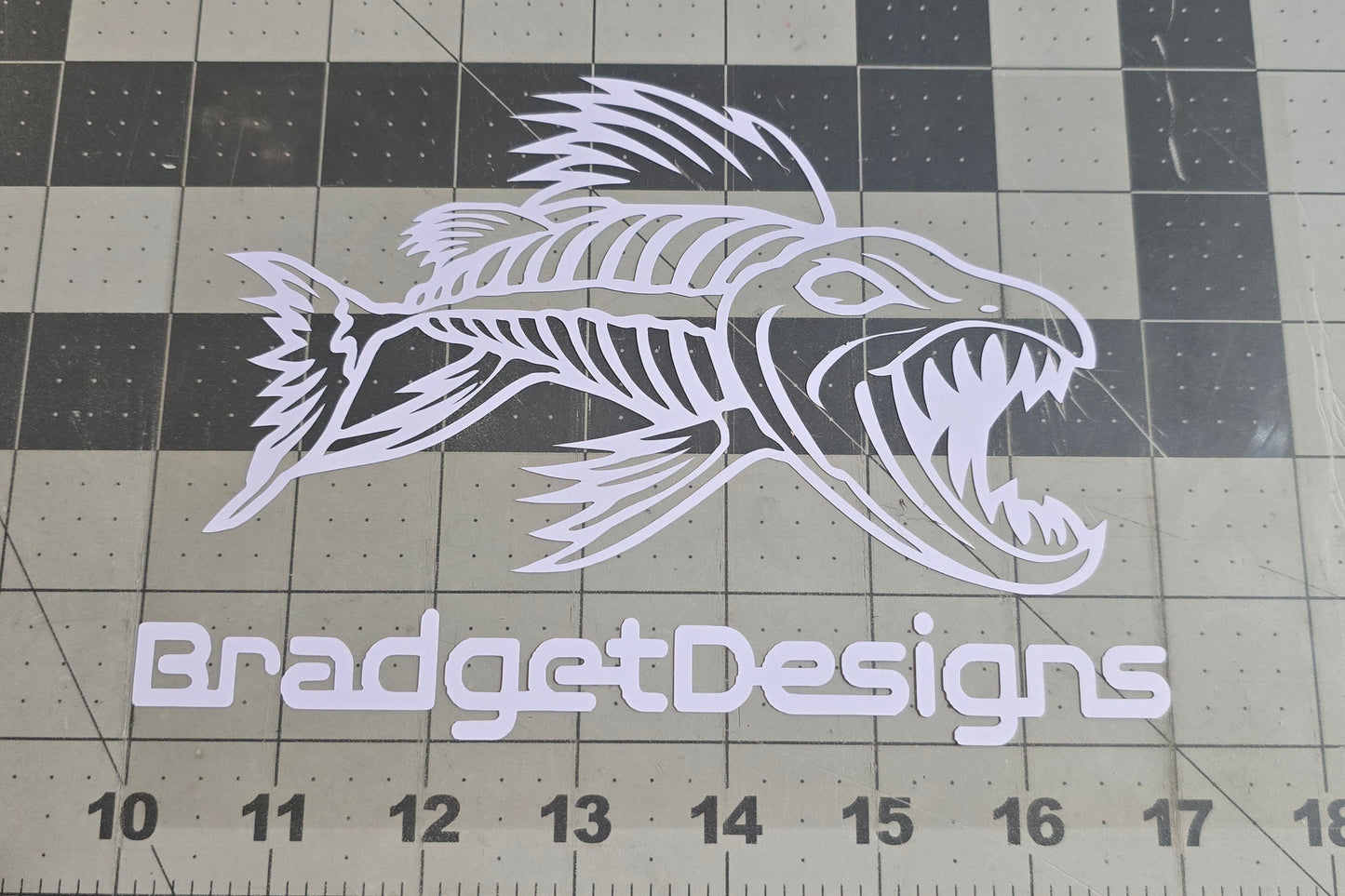 7" Decal in White