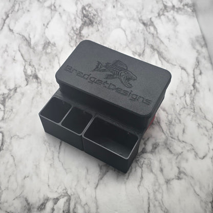 Tray with lid and pockets