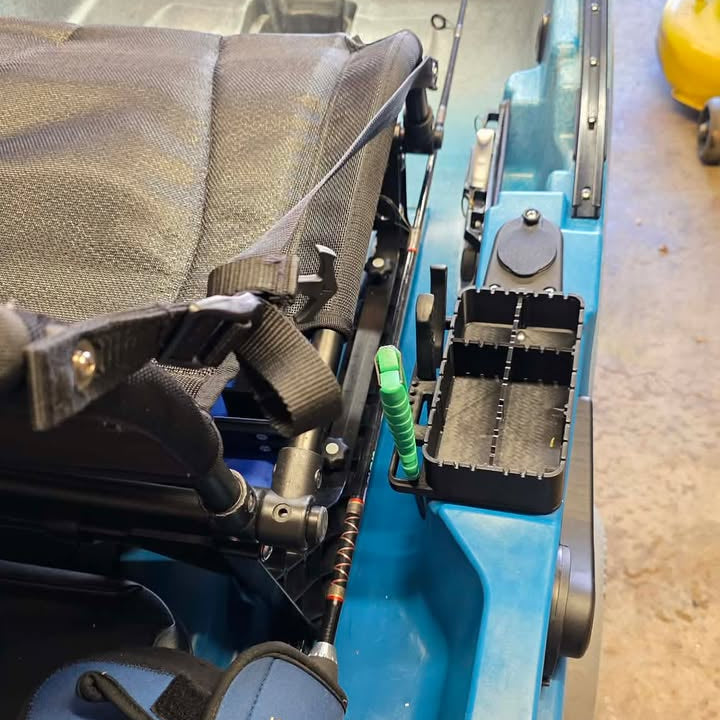 Tray mounted on kayak